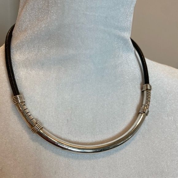 Unisex Sterling Silver & Genuine Leather Necklace Cool Details Makes Statement - Picture 5 of 10